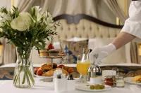 Vignette Collection the Aarlis Hotel Panchkula by IHG - breakfast