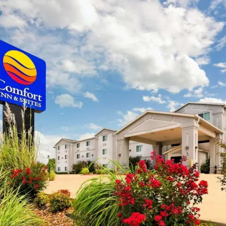 Comfort Inn & Suites Ponca City Near Marland Mansion