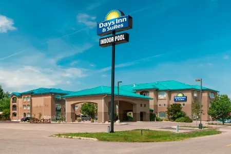 Days Inn & Suites by Wyndham Brandon Отели в г. Брандон