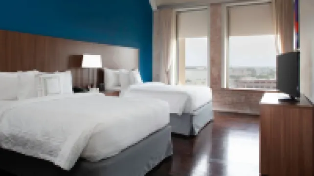 タウンプレース スイーツ バイ マリオット ダラス ダウンタウン ケイ・ベイリー・ハッチソン会議場ダラス周辺のホテル