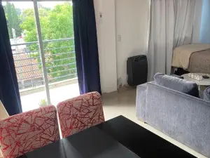 Apart Duclout Monte Grande a 15 Minutos del Aeropuerto Ezeiza Zona Residencial