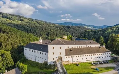 Zámek Kolštejn - Hotel Chateau Goldenstein Các khách sạn ở 