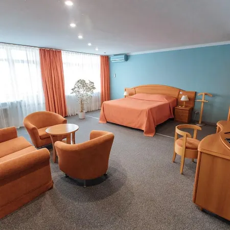 DIS President hotel (Дис Президент)