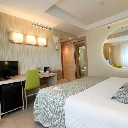 Riviera Beachotel - Adults Recommended
