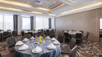 Brown Jerusalem Hotel & Convention Center - مسبح