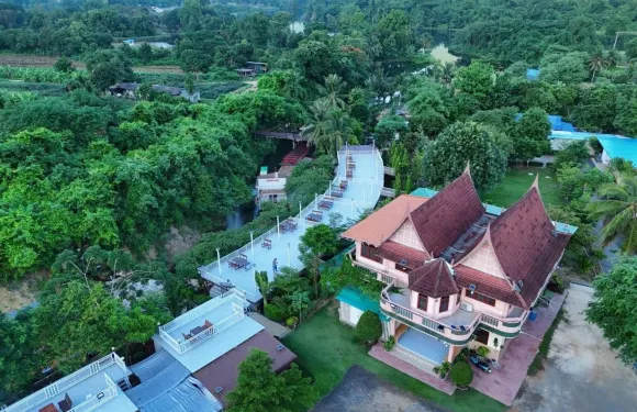 阿帕埃拉灣度假村