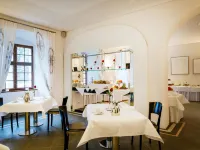Schloss Lautrach Hotels in Unterallgau