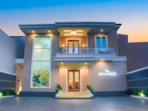 The Horizontal Hotel Pacitan Hotels in Pacitan Regency