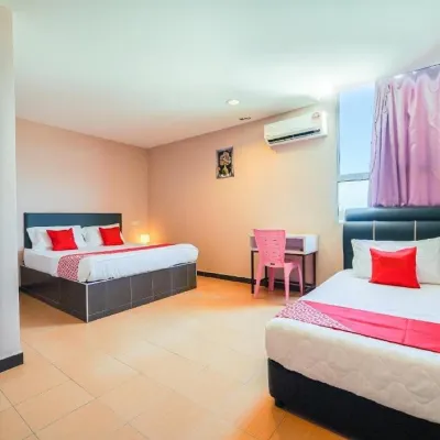 CMN Hotel & Homestay Hotel berhampiran Than Hsiang Mitra SP