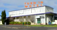 Turn-in Motel Logans Beach Whale Watching Platform周辺のホテル