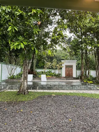 Sampai Villa nDalem Kaliurang