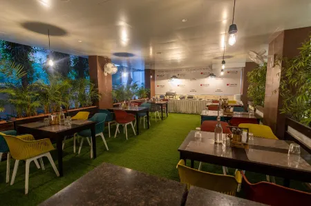 Freesia Residency by Express Inn Отели рядом с достопримечательностью «RD CIRCLE»