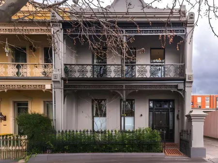 Miami Hotel Melbourne