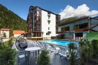 Mirros Subay Hotel Dombay - Pools