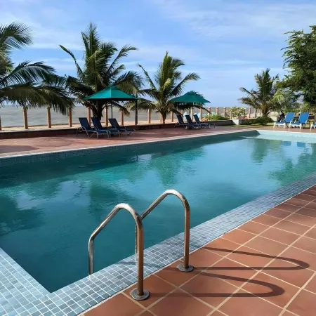 Hiru Beach Resort & Kitesurfing