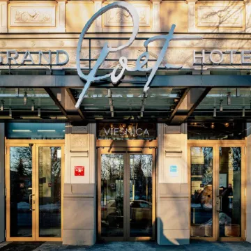 Grand Poet Hotel and Spa by Semarah