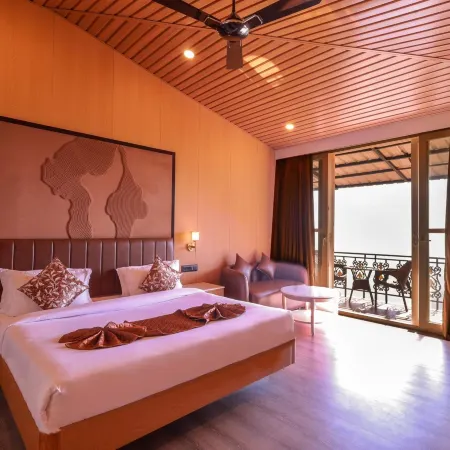 Blue Pine Resort Отели в г. Паури-Гархвал