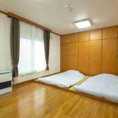 Stay in Miyashita Rooms