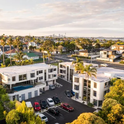 Carnmore Hotel Takapuna Hotels near North Shore