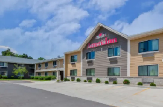 AmericInn by Wyndham Algona Hotels in 