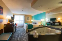 Howard Johnson Plaza by Wyndham by the Falls / Niagara Falls