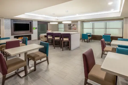 La Quinta Inn & Suites by Wyndham Jonesboro