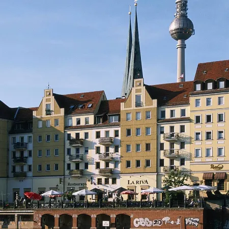 Ibis Budget Berlin Alexanderplatz Отели рядом с достопримечательностью «Станция метро Weberwiese»