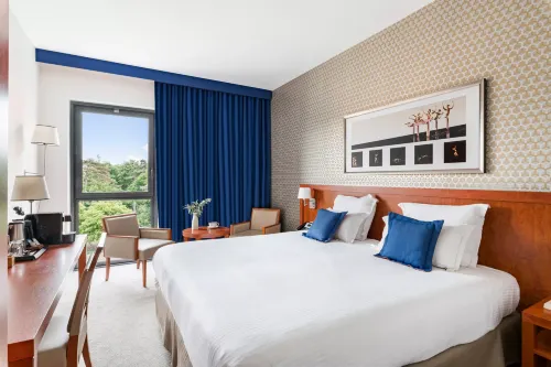 Crowne Plaza Lyon - Cite Internationale Hotels in Caluire-et-Cuire