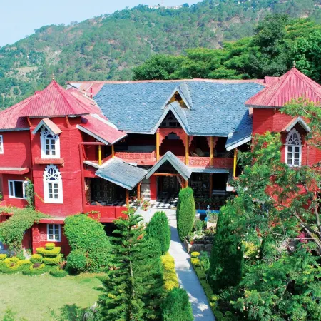 WelcomHeritage Grace Hotel