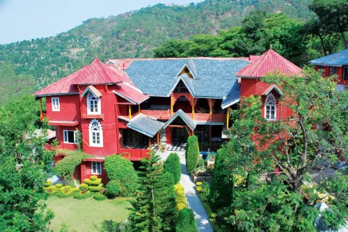 WelcomHeritage Grace Hotel