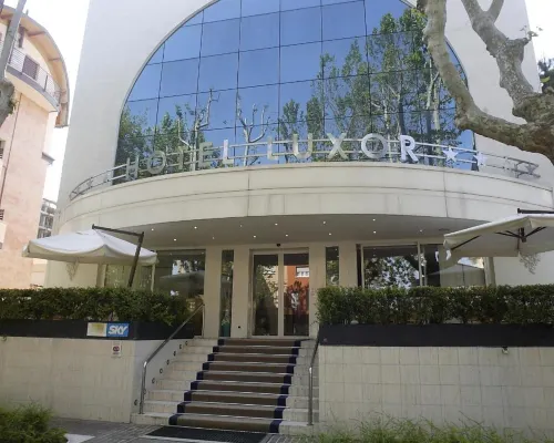 โรงแรมลักซอร์ โรงแรมใกล้มารินา เซ็นโทร