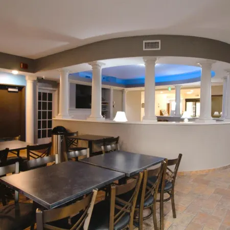Baymont Inn & Suites by Wyndham Lafayette / Purdue Area
