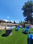 Bluebird Day Inn & Suites - 2-Star