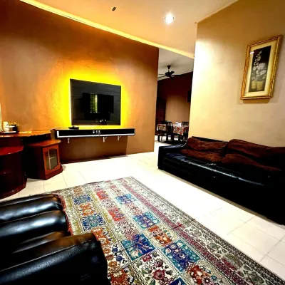 Pemandangan Indah Guest House - Look Out Point Villa- Hotels near Seven Wells