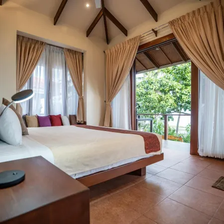 Island View Beachfront Resort