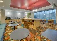 La Quinta Inn & Suites by Wyndham Starkville at MSU - breakfast