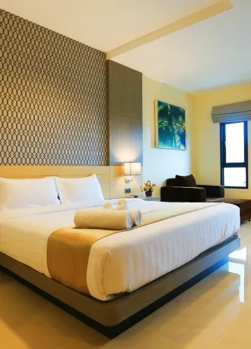 ห้องดีลักซ์ เตียงใหญ่ 1 เตียง