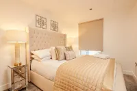 Deluxe City Modern Apt&Free Parking No Balcony