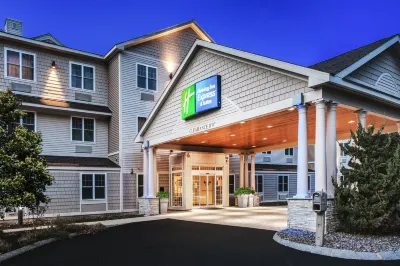Holiday Inn Express & Suites HAMPTON SOUTH-SEABROOK by IHG Отели в г. 