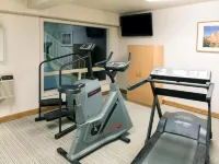 Days Inn by Wyndham Bend - Gym