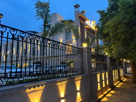 Anandi Bhawan by Paandora Collections Vrindavan Отели в г. Чхатикара