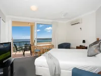 Royal Pacific Resort Hotels in Biggera Waters