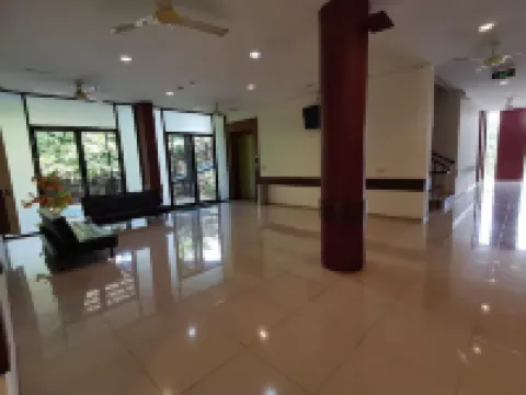 Aries Hotel Lampung - 2 ดาว