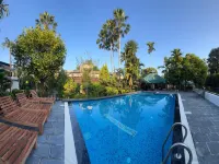 Jungle Safari Resort Hotels in Sauraha