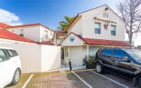 Smugglers Inn Studio Apartments Hotels in Victor Harbor