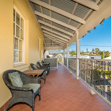Clifton Motel & Grittleton Lodge