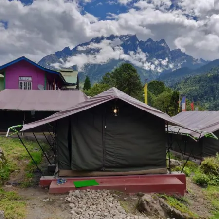 Ourguest Camp Lachung