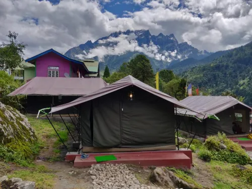 Ourguest Camp Lachung - Parkering
