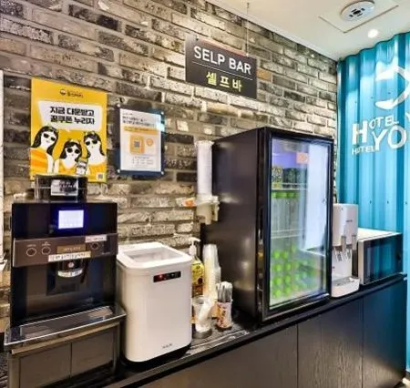 HOTEL YOGI
