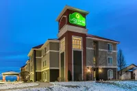 La Quinta Inn & Suites by Wyndham Lancaster Hotels in Lancaster County